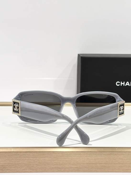 Picture of Chanel Sunglasses _SKUfw77837692fw